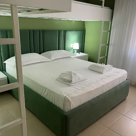 Apartament Rej Velipojë